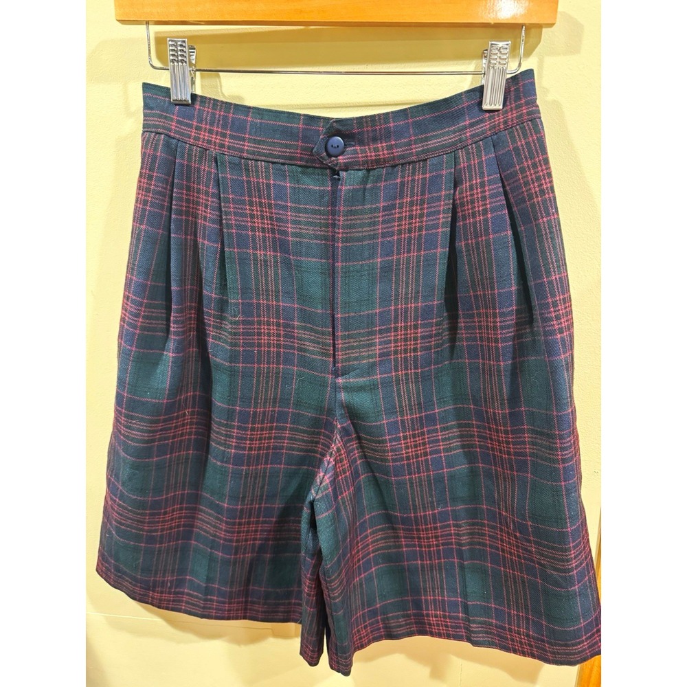 Vintage Pleated Shorts Women's 10 Green Red Plaid Bermuda Shorts Pockets Holiday